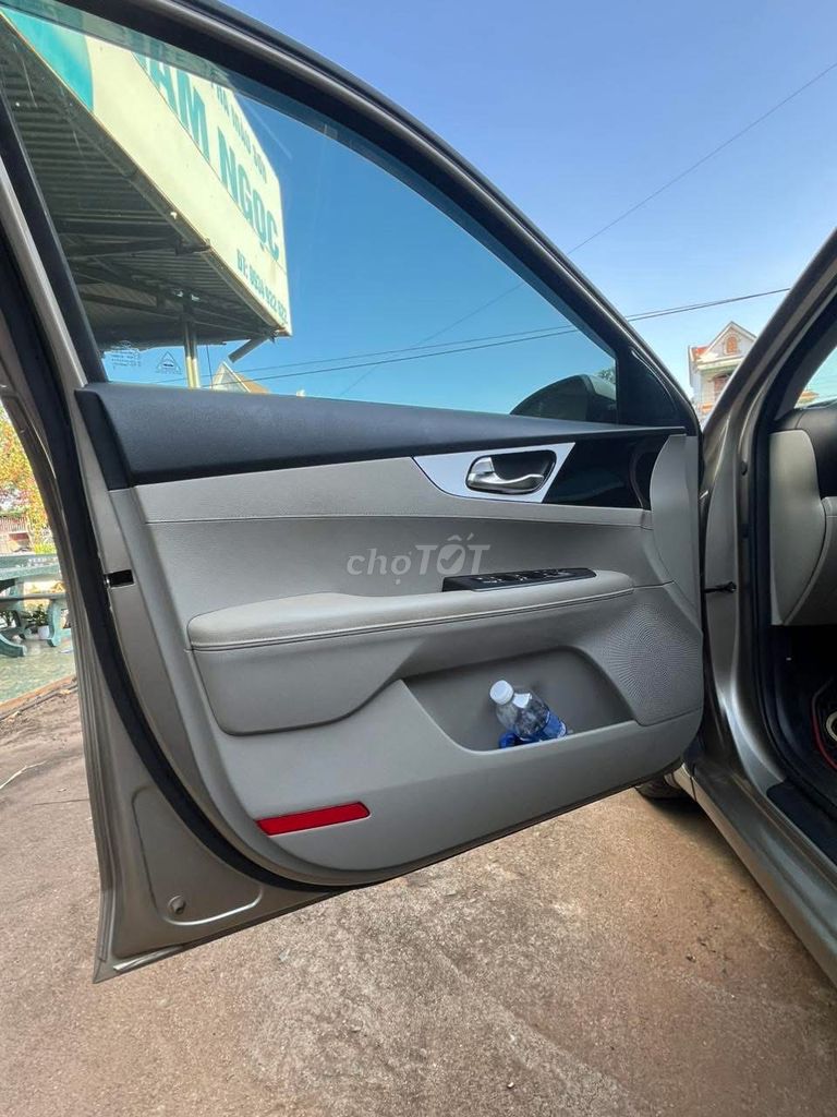 Kia Cerato 2019 Vàng cát. Mua bán Ô tô tại Huyện Ea H'leo Đắk Lắk được đăng bởi hồng ngọc rupil hồ hình 3