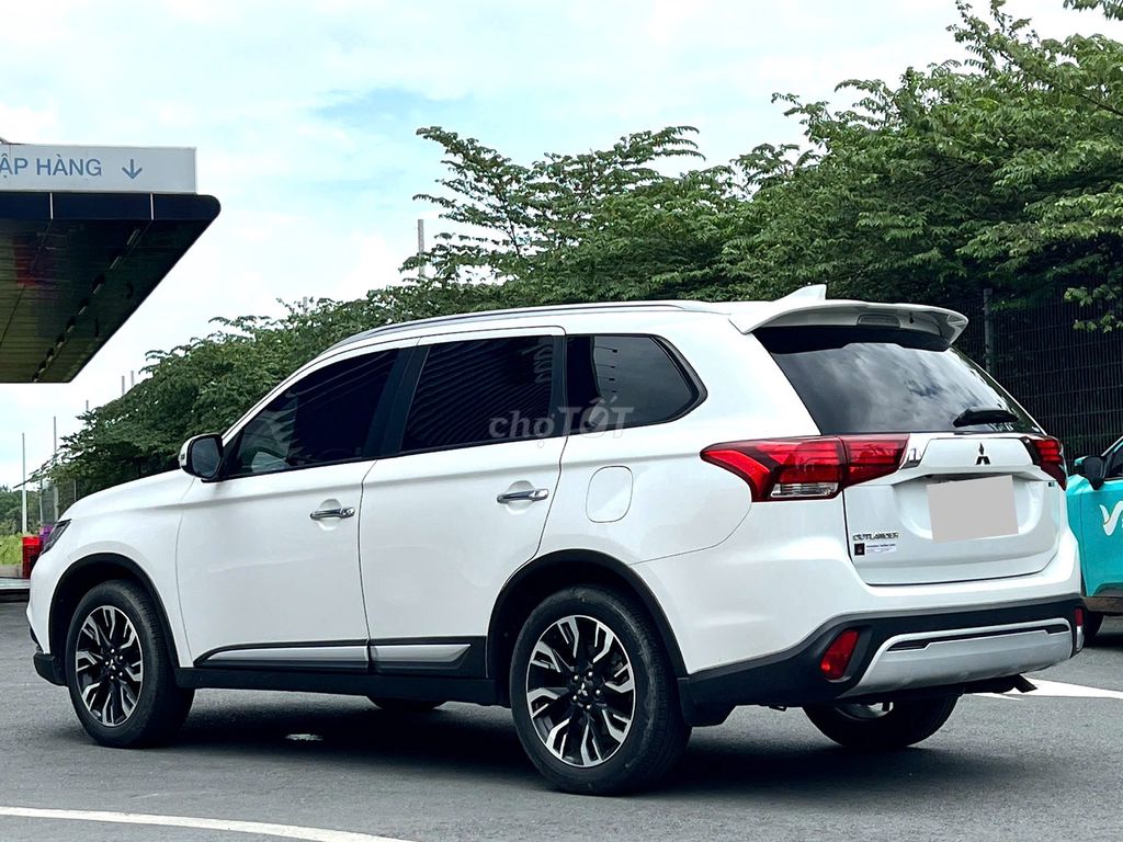 Outlander 2.0L CVT 2021 Xe Gia Đình - Giảm Mạnh. Mua bán Ô tô tại Quận Tân Phú Tp Hồ Chí Minh được đăng bởi Sinh Xe Cũ Mitsubishi Trường Chinh hình 6