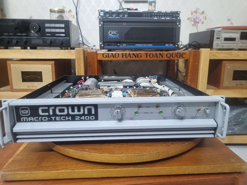 Đẩy crow mecro tech 2400 đẹp 99% có trao đổi