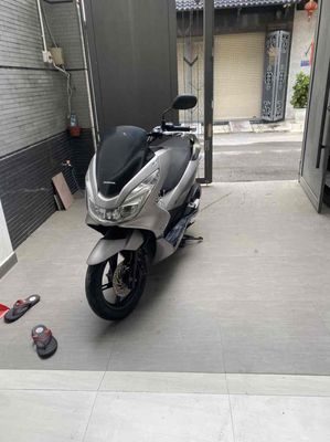 Xe nhà dùng từ lúc mua PCX chạy tốt máy êm. Mua bán Xe máy tại Quận 12 Tp Hồ Chí Minh được đăng bởi Bích Hằng