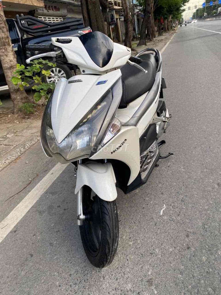 Honda airblade đời cao êm chất đẹp mê ly. Mua bán Xe máy tại Quận Hồng Bàng Hải Phòng được đăng bởi Ly  hình 1