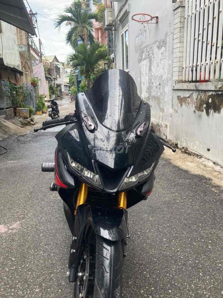 R15 xe đẹp bs 70 ngay chủ công chứng. Mua bán Xe máy tại Thành phố Thủ Đức Tp Hồ Chí Minh được đăng bởi CỬA HÀNG XE GẮN MÁY HOÀNG ANH  hình 1
