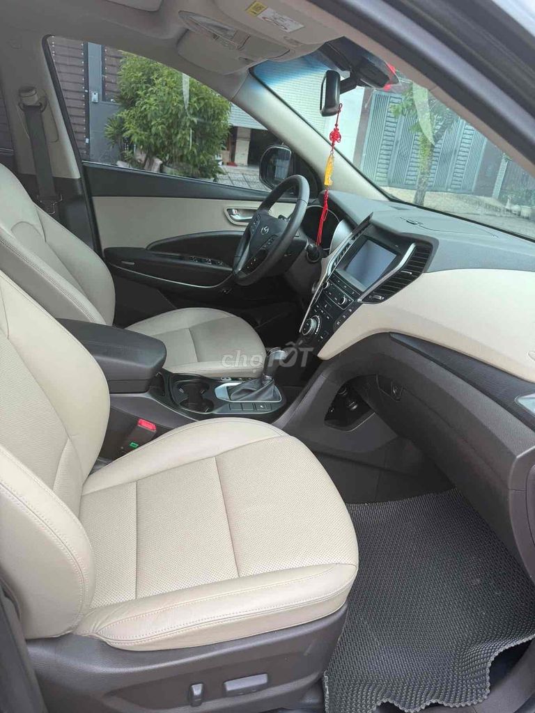 Hyundai Santa Fe 2018 2.4L 4WD - 63000 km. Mua bán Ô tô tại Quận 8 Tp Hồ Chí Minh được đăng bởi Thành Danh hình 11