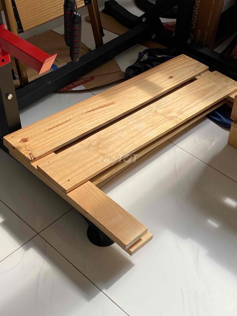 Cần Bán Lại Giường Pallet 1m8x2m