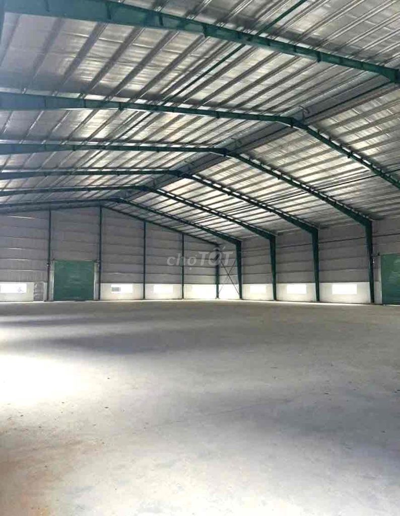 KHO XƯỞNG ĐẸP MỚI(1200m2)MT CONT 24/24,PCCC,KHUÔN VIÊN RỘNG,TRẦN 9M