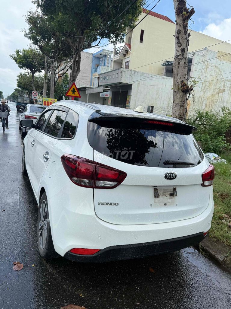 Kia Rondo 2017 2.0 GMT - 90000 km 7 chỗ. Mua bán Ô tô tại Quận Ngũ Hành Sơn Đà Nẵng được đăng bởi xuân hình 8