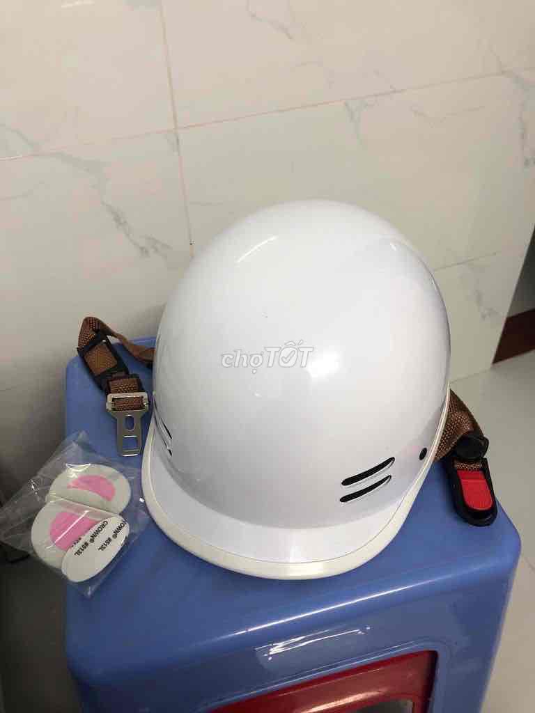 Nón bảo hiểm Cá heo Trắng Mới. Mua bán Phụ kiện thời trang khác tại Huyện Nhà Bè Tp Hồ Chí Minh được đăng bởi Minh Dương hình 1