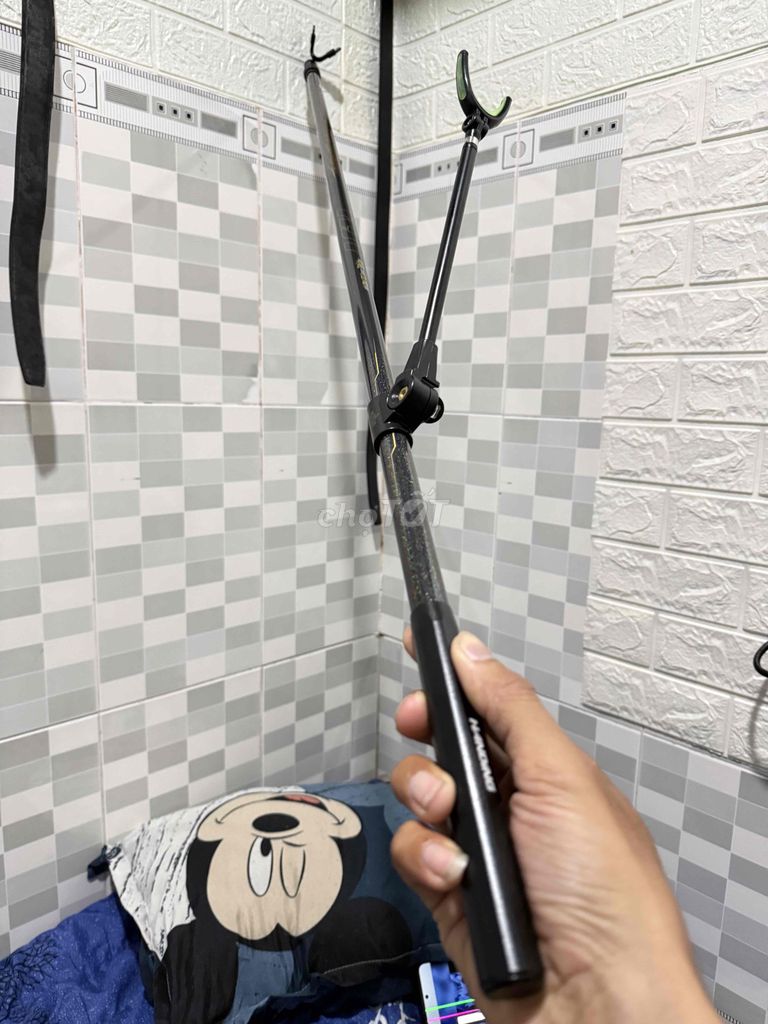 Gác cần câu cá Handing 2m1 Đen Mới. Mua bán Đồ thể thao, Dã ngoại tại Thành phố Thủ Đức Tp Hồ Chí Minh được đăng bởi luan luan luan hình 1