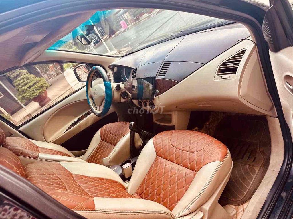 Mitsubishi Zinger 2009 GL 2.4 MT - 12000 km. Mua bán Ô tô tại Quận 8 Tp Hồ Chí Minh được đăng bởi Trần Huy Đức hình 3