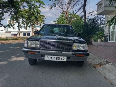 Toyota Crown 1995 Tôi không rõ - 245000 km. Mua bán Ô tô tại Quận 1 Tp Hồ Chí Minh được đăng bởi Trần Gia