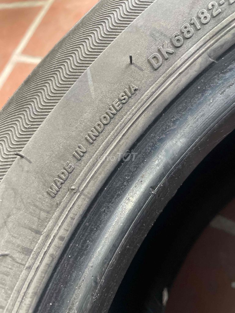 lốp ô tô Bridgestone 205/55 R16. Mua bán Phụ tùng xe tại Quận Liên Chiểu Đà Nẵng được đăng bởi Tuan hình 4