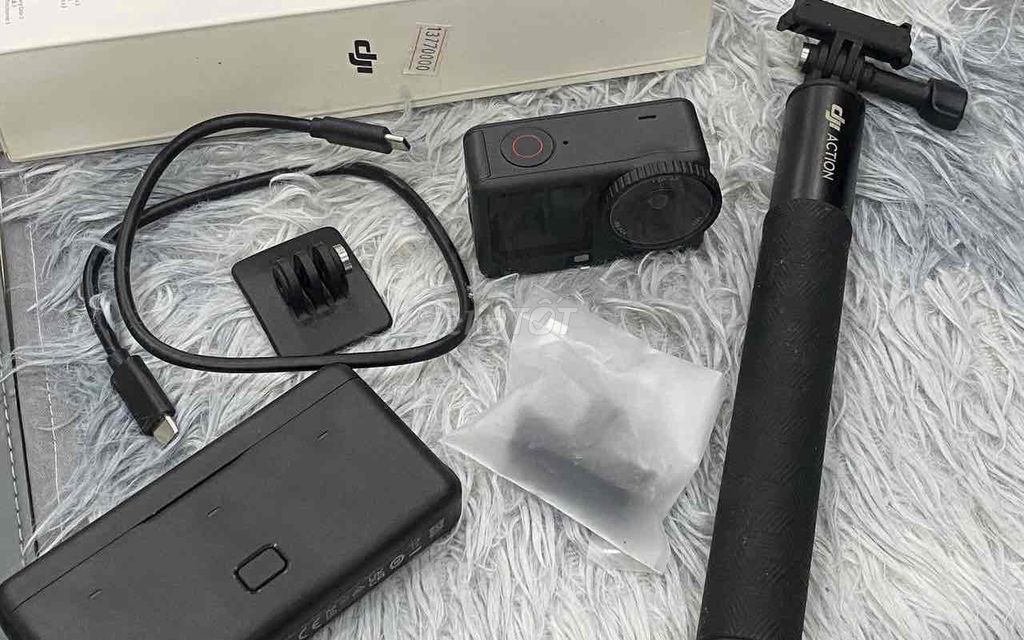 DJI Osmo Action 6 Đen Combo Bh 4/2027. Mua bán Máy ảnh, Máy quay tại Quận 5 Tp Hồ Chí Minh được đăng bởi Phan Thế Phong  hình 1