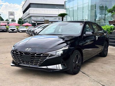 Hyundai Elantra - 139tr có xe