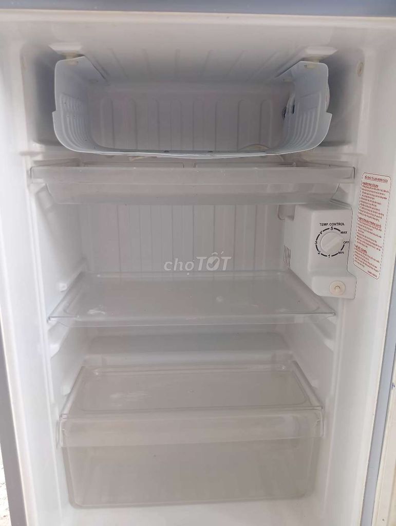 Tủ lạnh Sanyo 90 lít Xám tiết kiệm điện. Mua bán Tủ lạnh tại Thị xã Bến Cát Bình Dương được đăng bởi Ngô Phú Quang hình 1