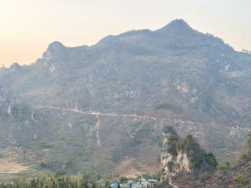 Bán đất Đồng Văn,Hà Giang 2075M +2,44 Tỷ -Làm Homestay-Du lịch