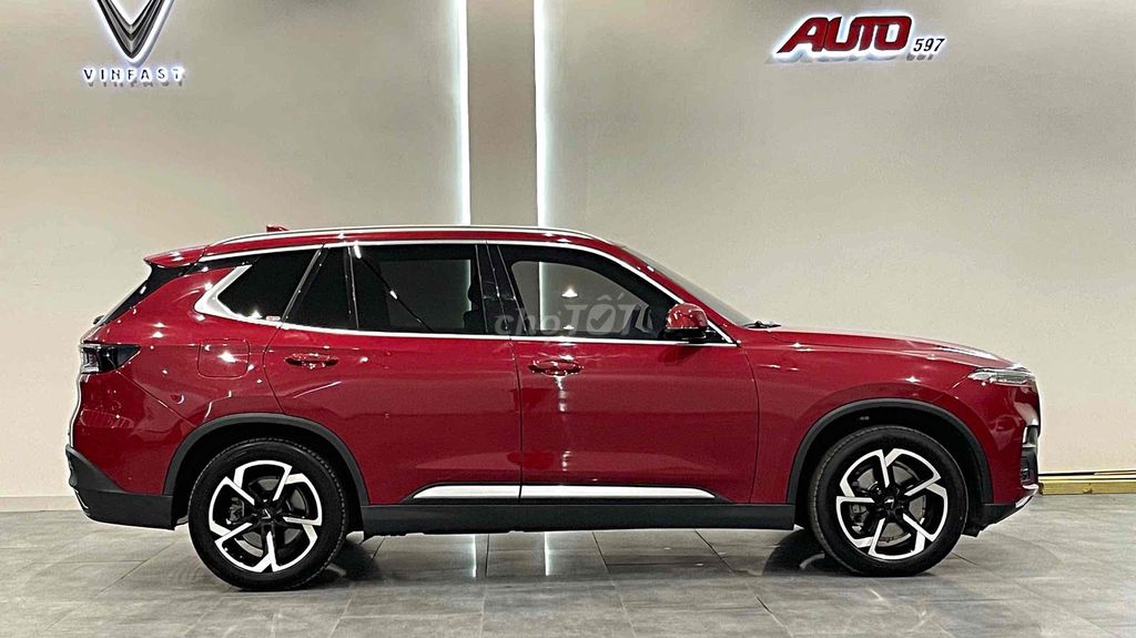 VinFast Lux SA2.0 2021 Plus 2.0 AT - 45000 km. Mua bán Ô tô tại Thành phố Thái Nguyên Thái Nguyên được đăng bởi Hồng Phương Auto  Auto 597 hình 2