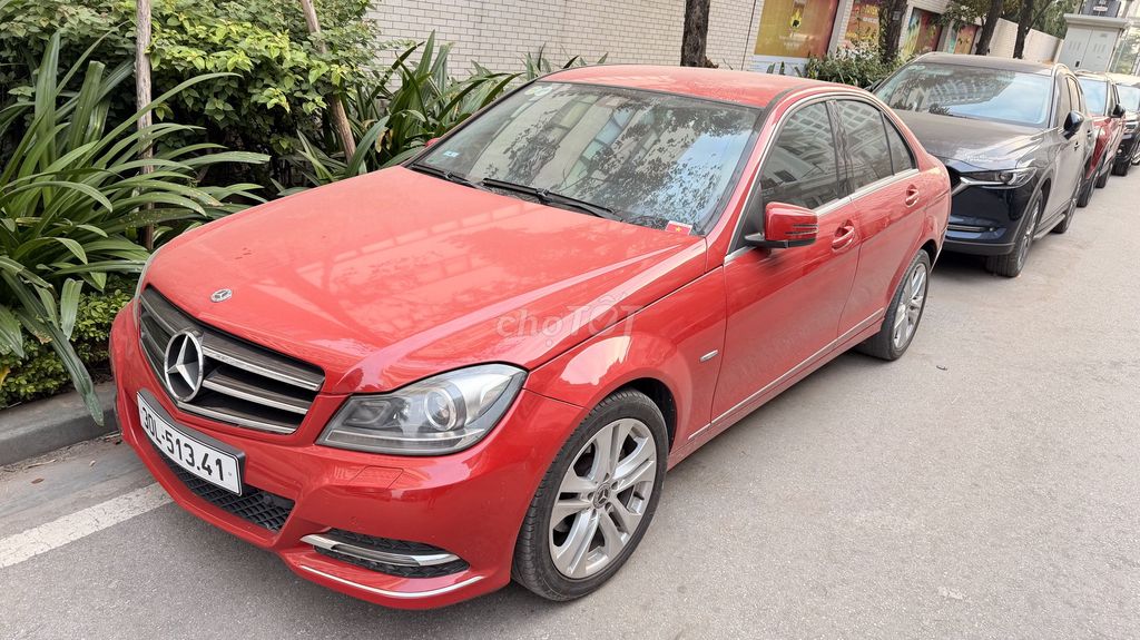 Mercedes-Benz C200 2011 Đỏ. Mua bán Ô tô tại Quận Tây Hồ Hà Nội được đăng bởi Nam hình 7