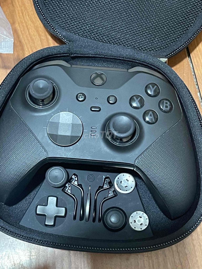 Tay cầm chơi game Xbox Elite Gen 2 Đen. Mua bán Thiết bị chơi game tại Huyện Việt Yên Bắc Giang được đăng bởi Dat Dat hình 1