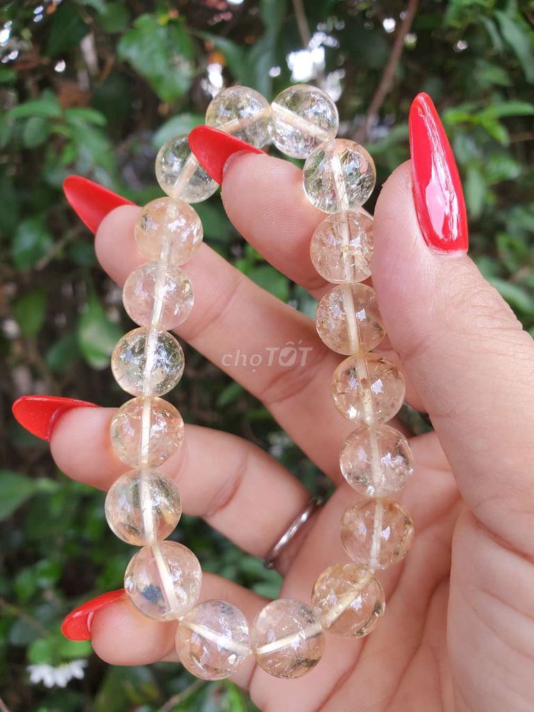 Vòng tay nữ Thạch anh vàng. Mua bán Phụ kiện thời trang khác tại Huyện Vĩnh Hưng Long An được đăng bởi Tuyết Trần hình 1
