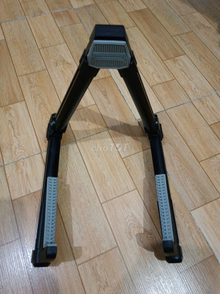 Giá đỡ đàn guitar gấp gọn. Mua bán Nhạc cụ tại Quận 7 Tp Hồ Chí Minh được đăng bởi Le duy hình 1