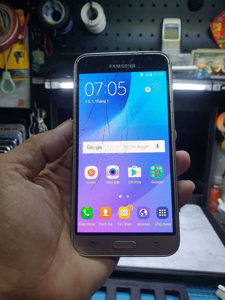 💥 Thanh lý Samsung Galaxy J3 nghe gọi chữa cháy. . Mua bán Điện thoại tại Quận Ninh Kiều Cần Thơ được đăng bởi Góc THANH LÝ  hình 1