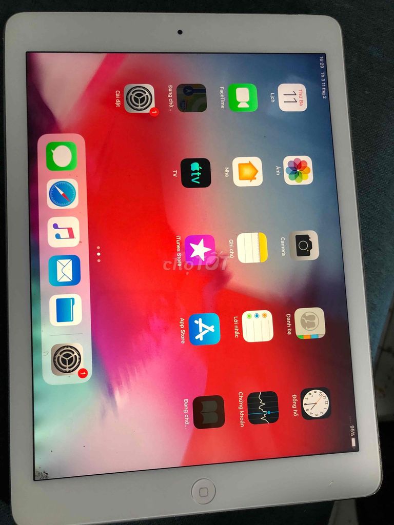 ipad ari 16gb ban wifi/4g còn 90% như hình