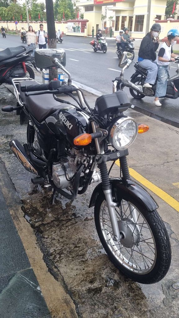 Bán lại xe susuki GD 110 xe đẹp. Mua bán Xe máy tại Quận Hải Châu Đà Nẵng được đăng bởi Dức long hình 2