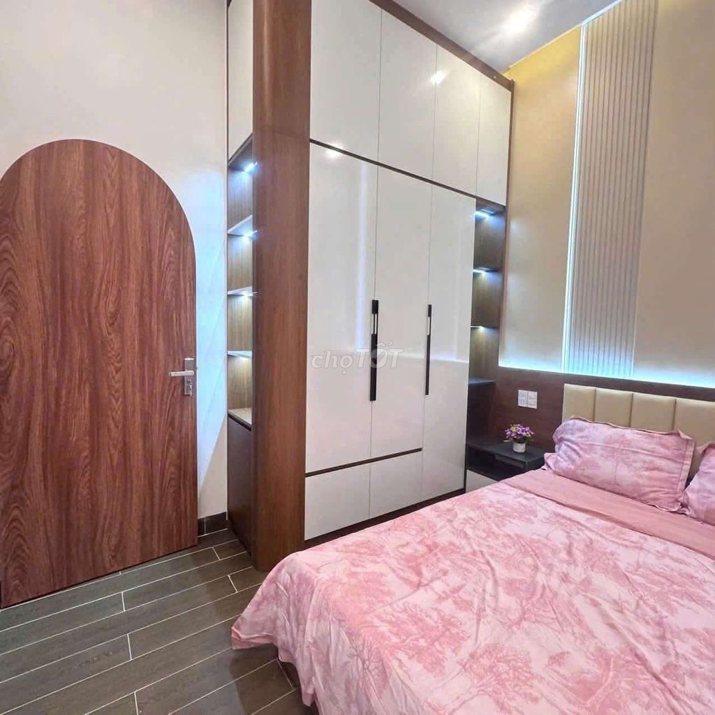 Well-furnished 3-storey house off Trần Đình Tri — photo 8
