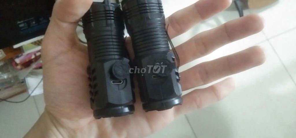 Đèn pin mini sạc 3 mắt nam châm 5 chế độ mới bền