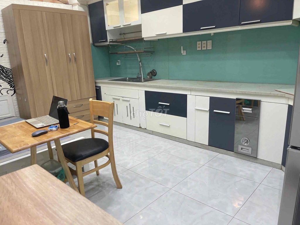 CHO THUÊ CĂN HỘ DỊCH VỤ QUẬN 1 – HẺM XE HƠI, Ở LÀ THÍCH!