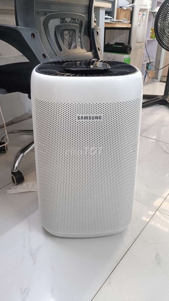 Máy lọc không khí Samsung Trắng Mới. Mua bán Nội thất, đồ gia dụng khác tại Thành phố Tân An Long An được đăng bởi Tuấn Bùi hình 1
