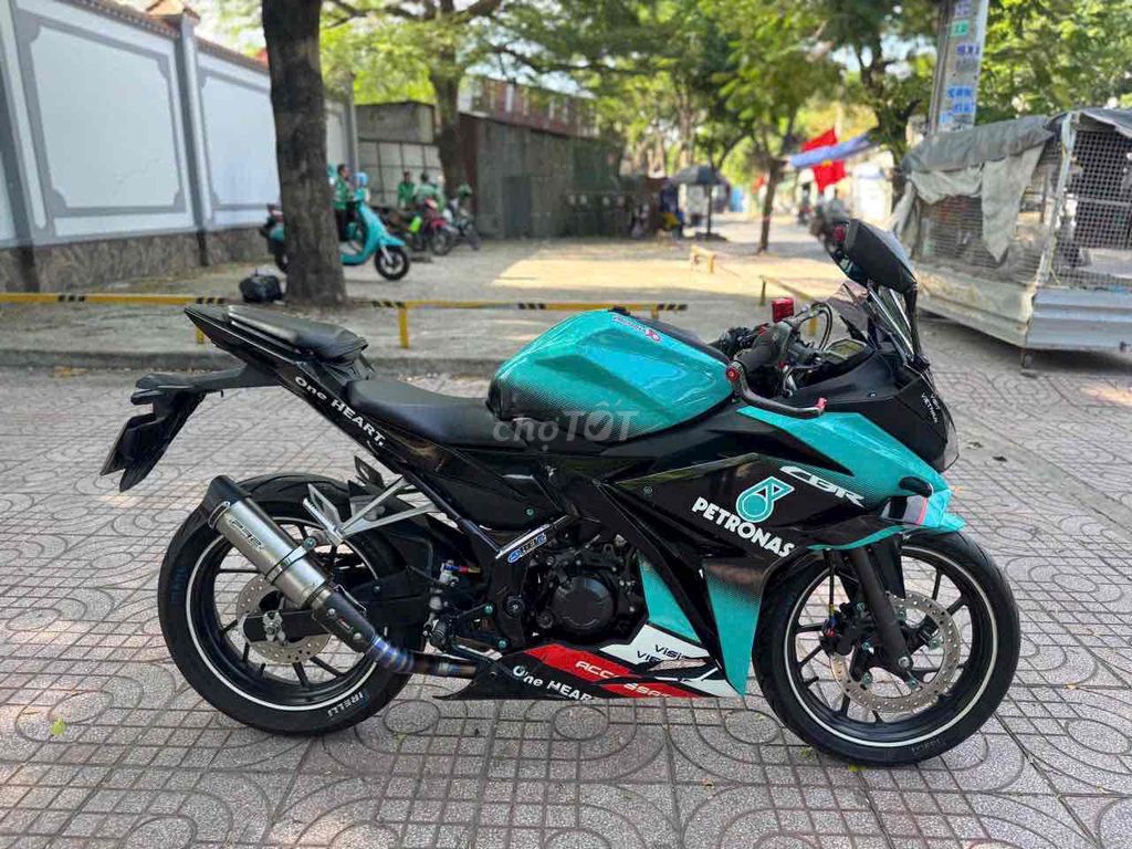 Honda CBR 2018 Xanh ngọc 25000 km. Mua bán Xe máy tại Huyện Bình Chánh Tp Hồ Chí Minh được đăng bởi Phong Vũ hình 1