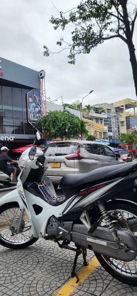 🍎Bán xe honda Blade mẫu mới 2020 trắng ngọc. Mua bán Xe máy tại Quận Hải Châu Đà Nẵng được đăng bởi nguyen thanh thao hình 3