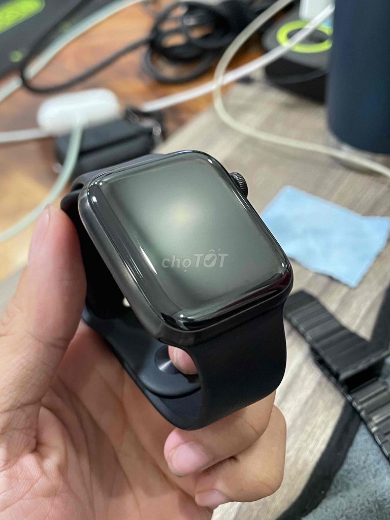 Apple Watch Titanium 5 Black 44mm Esim