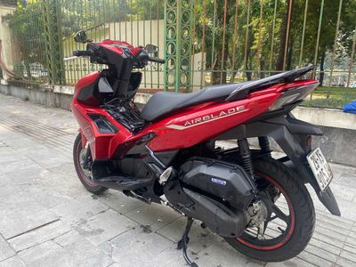 Honda AirBlade 125 2023 Đỏ đen 18000 km. Mua bán Xe máy tại Quận Hoàn Kiếm Hà Nội được đăng bởi minh hằng