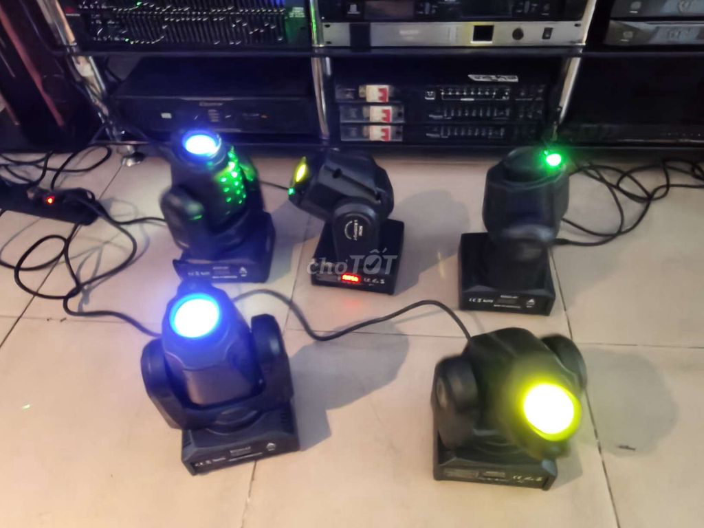 Đèn sân khấu 30W Đen. Mua bán Đèn tại Quận 11 Tp Hồ Chí Minh được đăng bởi Thanh Trúc hình 1