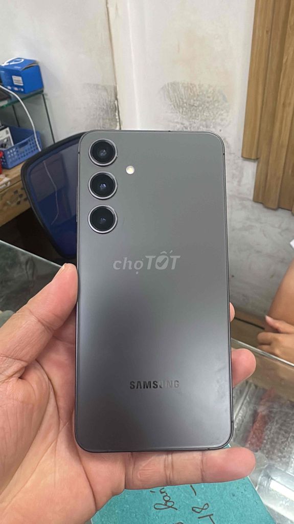 Samsung Galaxy S24 Plus 256GB chính hãng ssvn. Mua bán Điện thoại tại Quận Đống Đa Hà Nội được đăng bởi Lê Khuyến hình 1