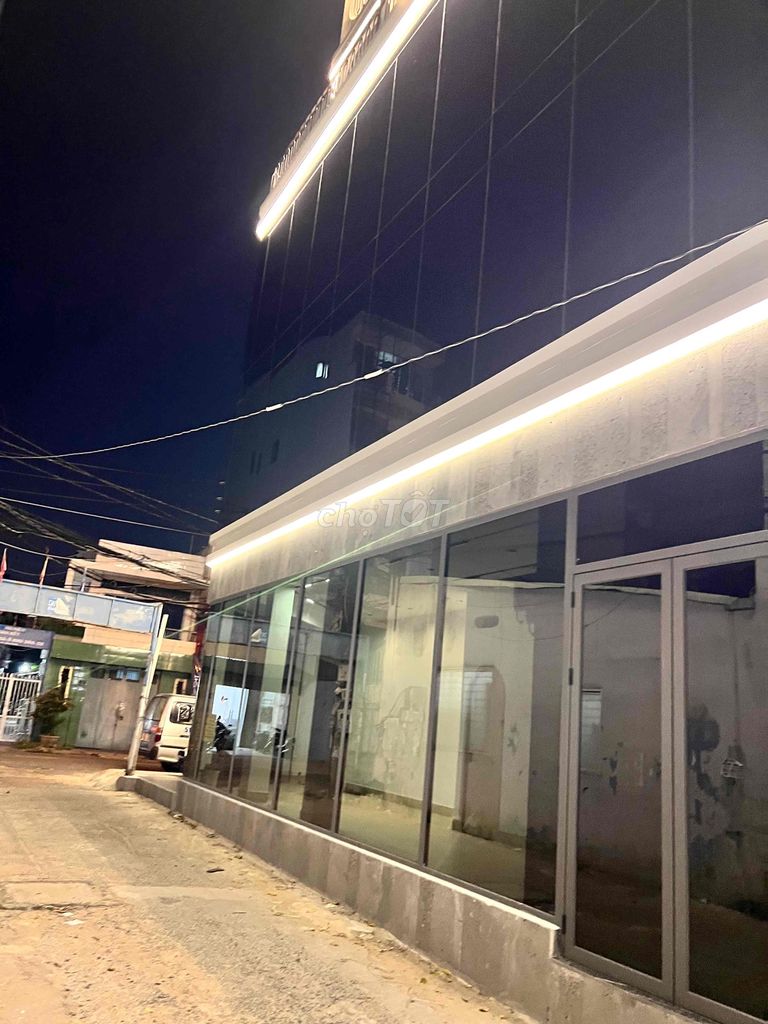 Уголок редких товаров, 2 фасада, теперь AEON Mall