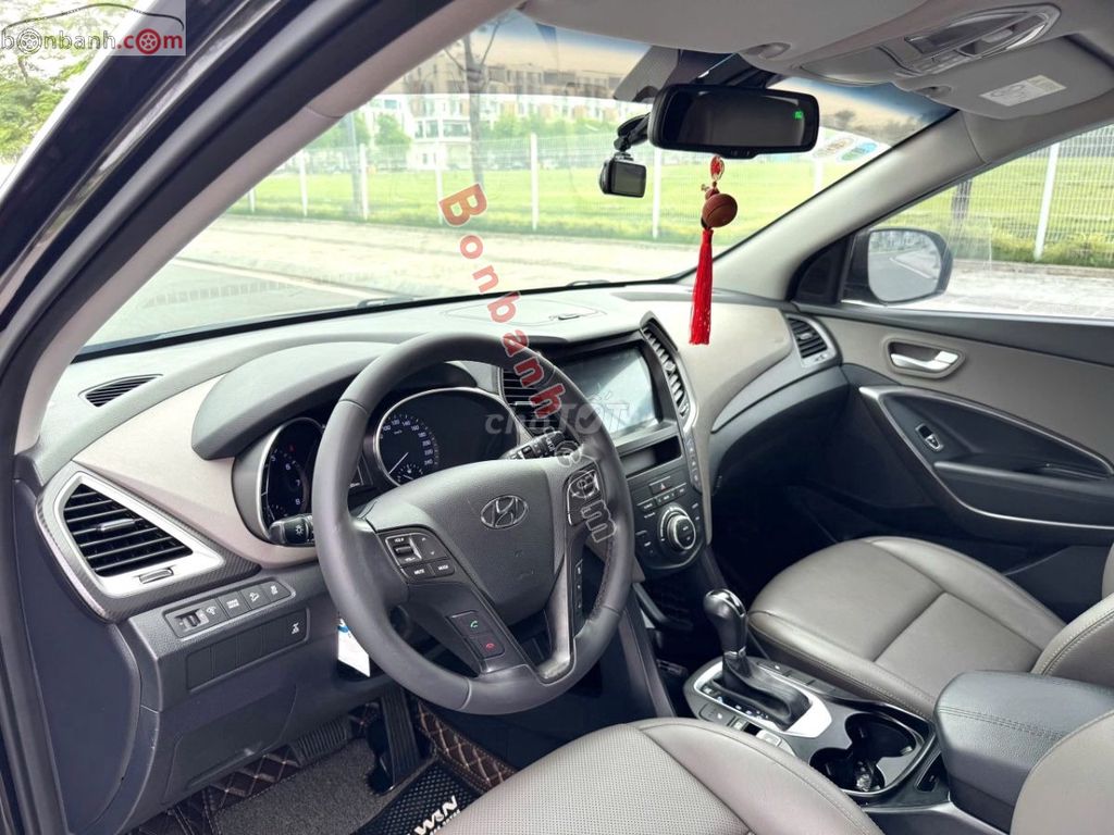 Hyundai SantaFe 2.4L 4WD 2016 - 565 Triệu. Mua bán Ô tô tại Quận Hai Bà Trưng Hà Nội được đăng bởi Thuận Hà auto hình 2