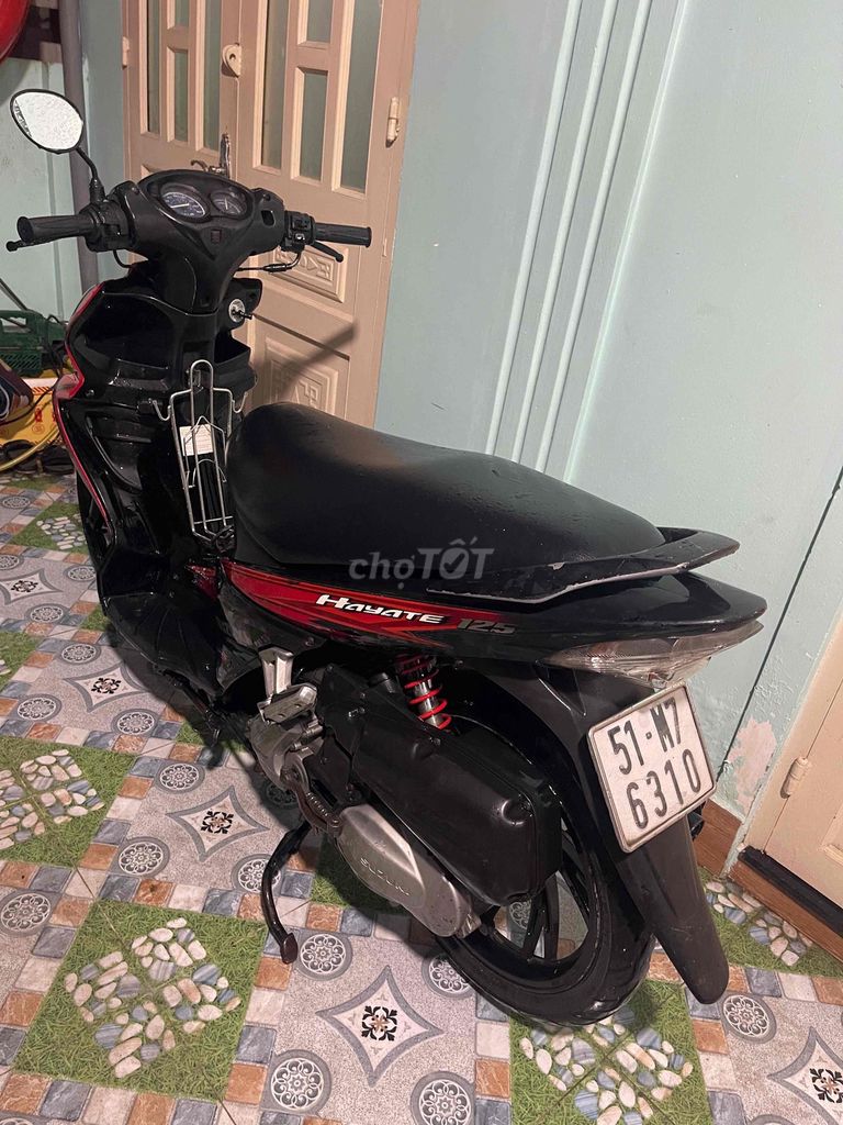 Suzuki Hayate Đỏ đen, giấy tờ đầy đủ. Mua bán Xe máy tại Thành phố Thủ Đức Tp Hồ Chí Minh được đăng bởi Bảo An hình 3
