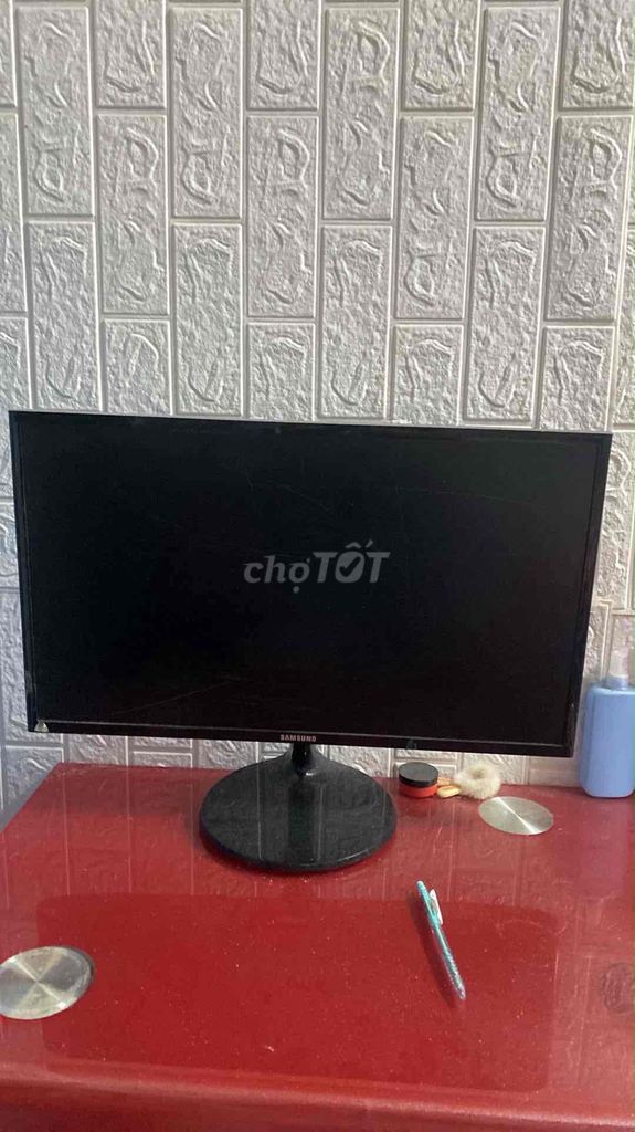 Màn hình Samsung S24F350FHE. Mua bán Phụ kiện (Màn hình, Chuột...) tại Huyện Vũng Liêm Vĩnh Long được đăng bởi Nhân AllTechLaptop hình 1
