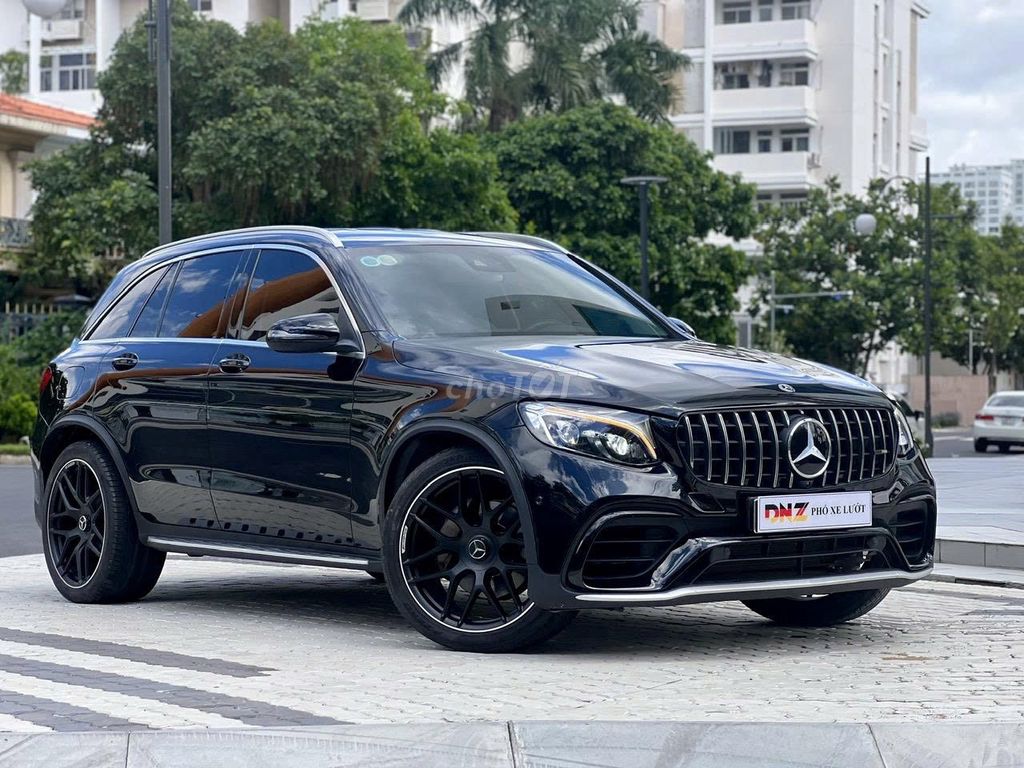 Mercedes GLC250 độ Full GLC63s màu Đen. Mua bán Ô tô tại Quận 7 Tp Hồ Chí Minh được đăng bởi Cherry hình 3