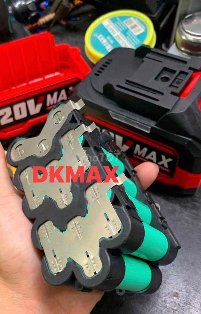 Pin sạc DKMAX 20V nhỏ gọn. Mua bán Phụ kiện (Màn hình, Chuột...) tại Huyện Lập Thạch Vĩnh Phúc được đăng bởi Huy hình 1