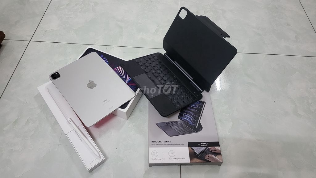 IPad M1 128 wifi đẹp như mới+pencil 2+Keyboard ESR