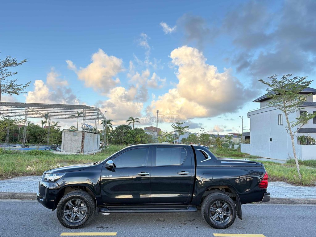 Toyota Hilux 2021 2.4E 4x2 AT - 75000 km. Mua bán Ô tô tại Thành phố Hà Tĩnh Hà Tĩnh được đăng bởi Vĩnh Trung hình 3