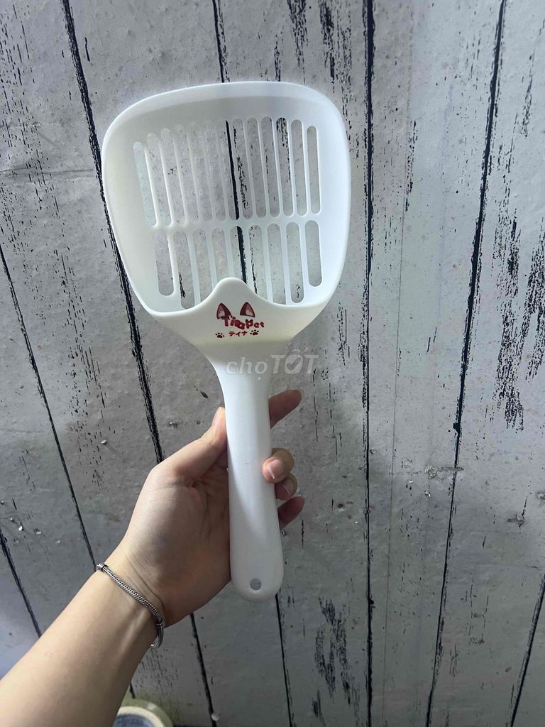 Xẻng xúc phân Mèo Lớn Trắng Nhựa. Mua bán Phụ kiện, Thức ăn, Dịch vụ tại Quận Hai Bà Trưng Hà Nội được đăng bởi Ngọc hình 1