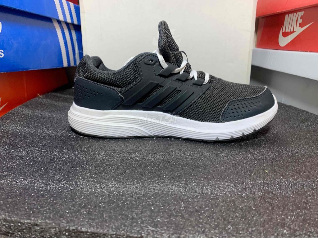 adidas chạy bộ chính hãng