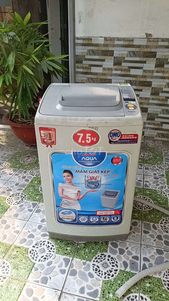 Máy giặt Sanyo Aqua 7kg zin giặt vắt êm ru