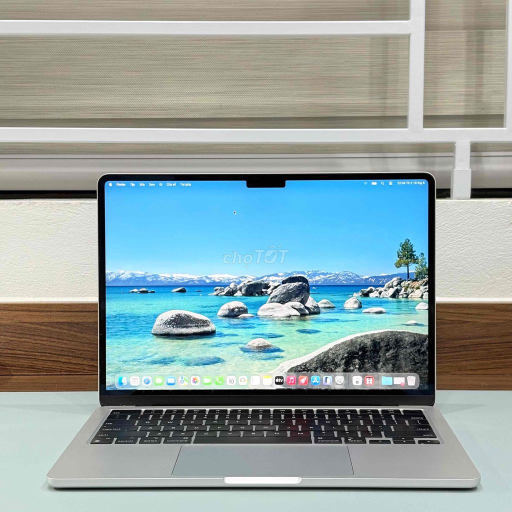 Macbook Air M2 13 inch 8GB/256GB silver fullbox. Mua bán Laptop tại Quận Thanh Xuân Hà Nội được đăng bởi Nguyen Hung  hình 1