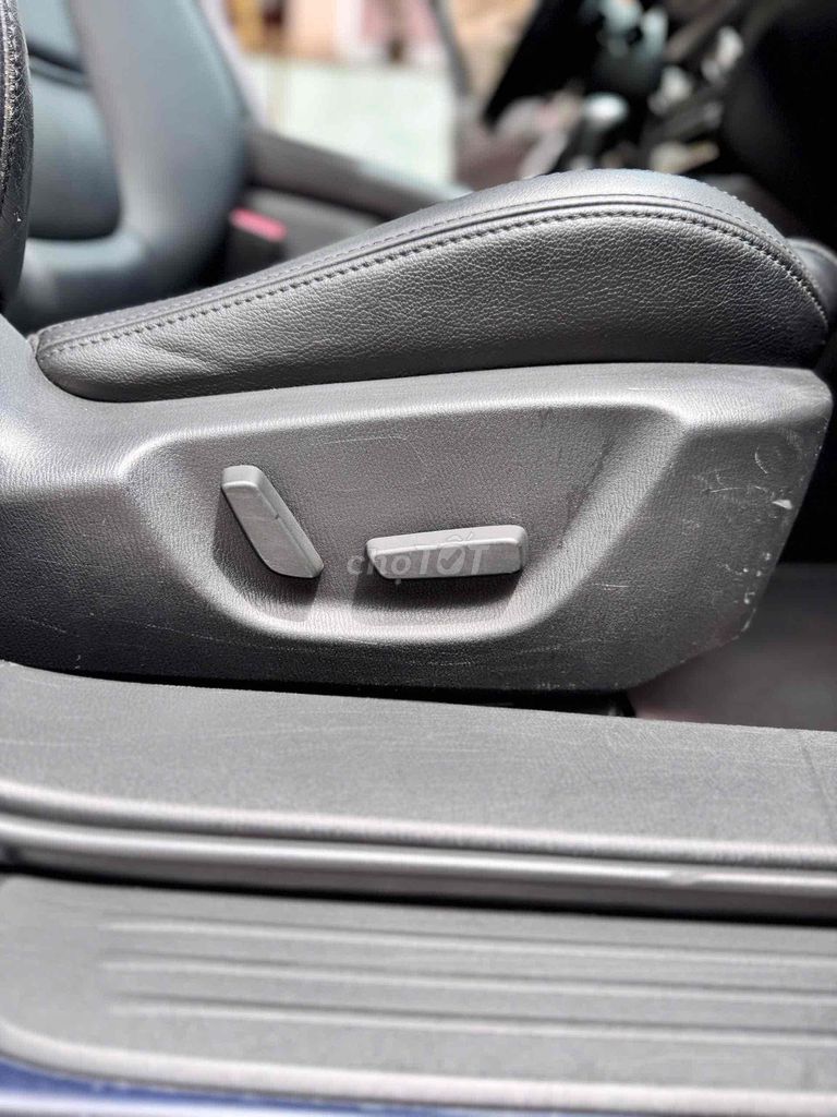 Mazda 6 2017 2.0L Premium - 100000 km. Mua bán Ô tô tại Quận Gò Vấp Tp Hồ Chí Minh được đăng bởi Ms Thư  hình 13